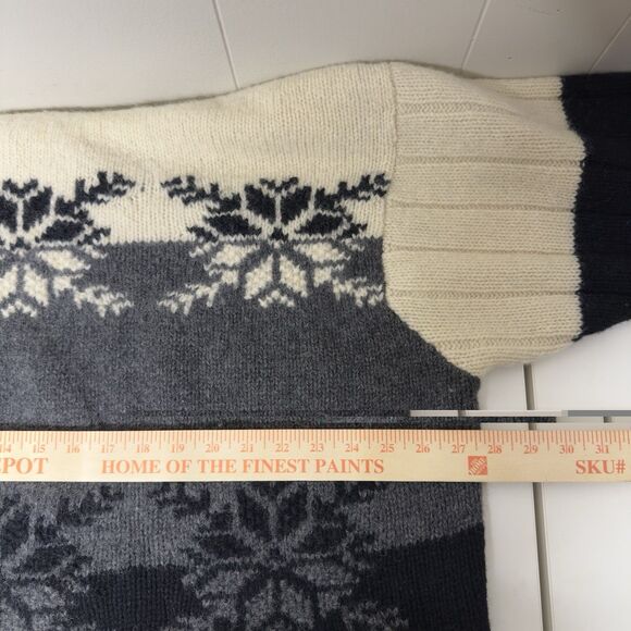 VENEZIA JEANS Nordic Snowflake Pattern 100% Wool Sweater Women 22/24 EUC - Picture 7 of 11